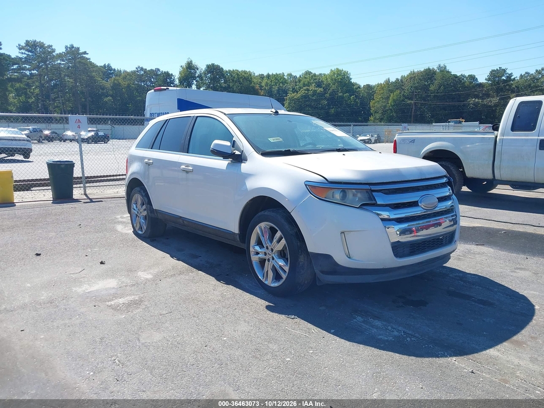 Vue de 2011 Ford Edge Limited, angle 1