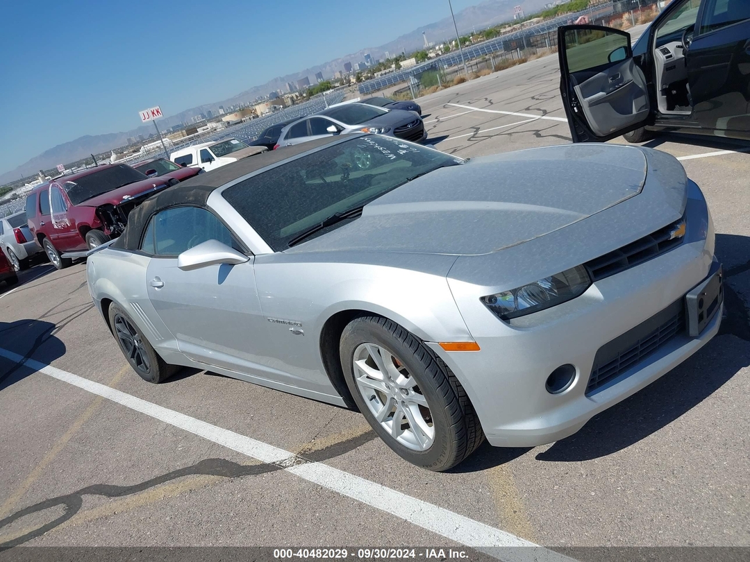 2015 Chevrolet Camaro 1Lt view, angle 1
