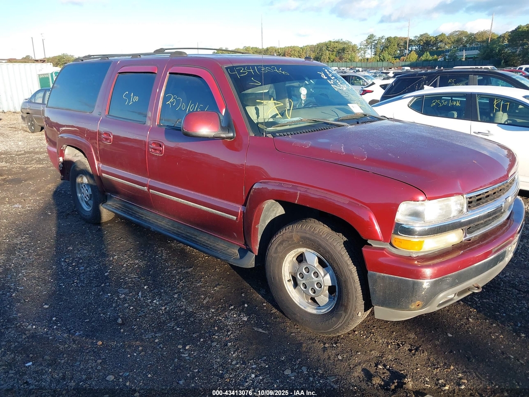 Vista de 2002 Chevrolet Suburban 1500 Lt, ángulo 1