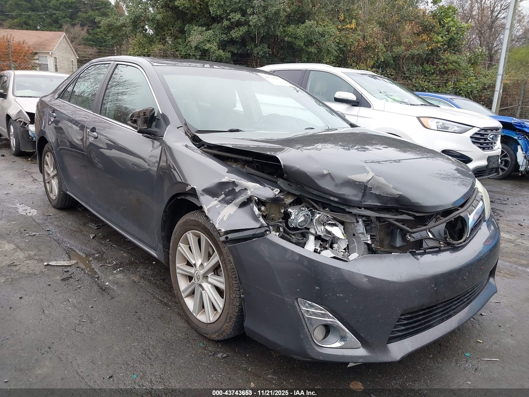 Vista de 2012 Toyota Camry Xle, ángulo 1