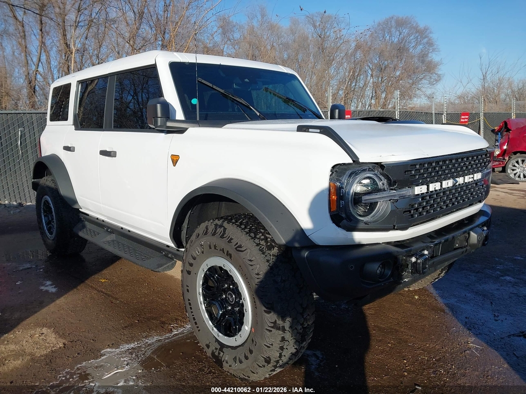 منظر 2025 Ford Bronco Badlands، زاوية 1