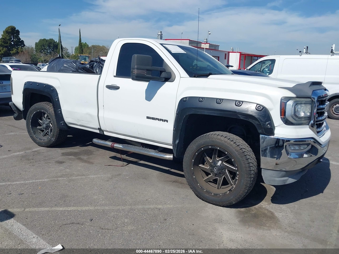 منظر 2016 GMC Sierra 1500، زاوية 1