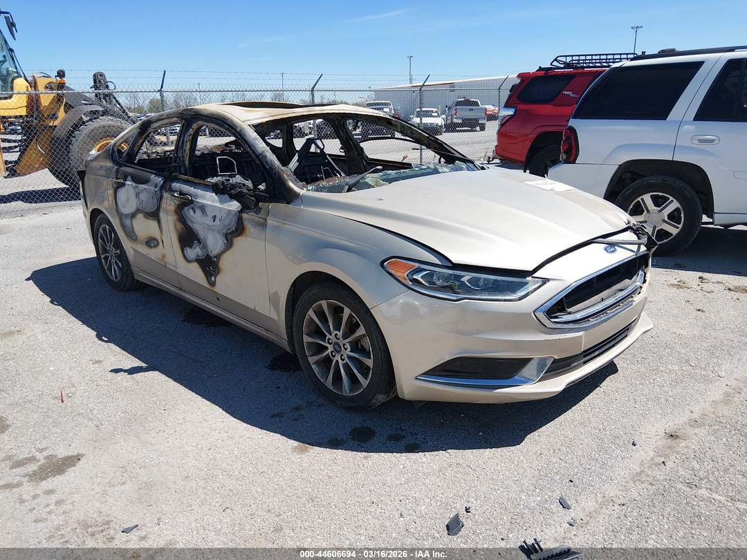 Vue de 2018 Ford Fusion Se, angle 1