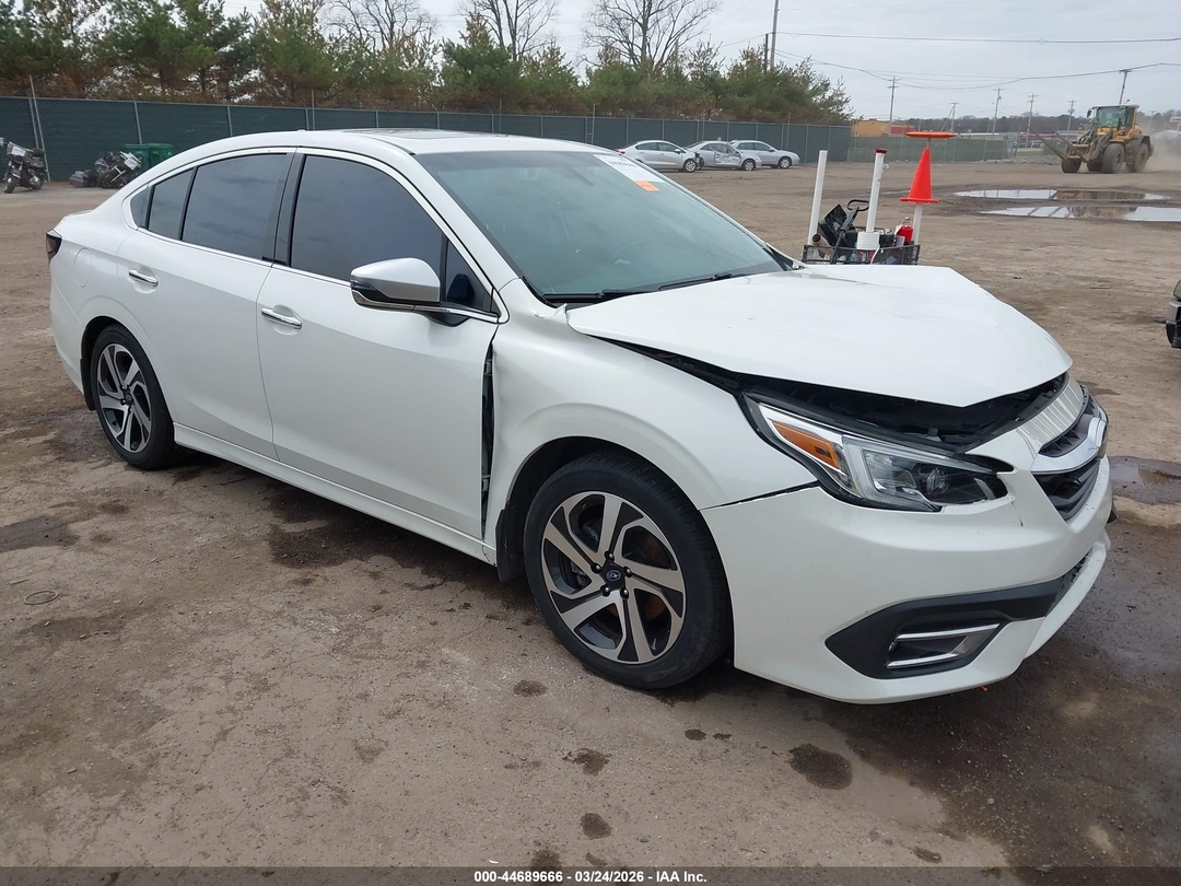 منظر 2021 Subaru Legacy Touring Xt، زاوية 1