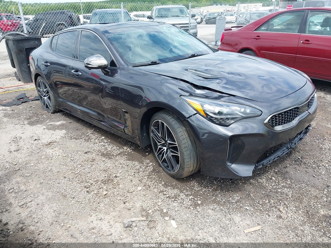 2022 Kia Stinger Gt2 view, angle 1