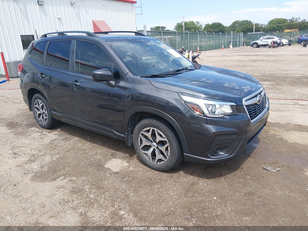 Вид 2019 Subaru Forester Premium, угол 1