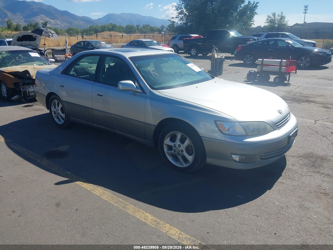 Вид 2001 Lexus Es 300, угол 1