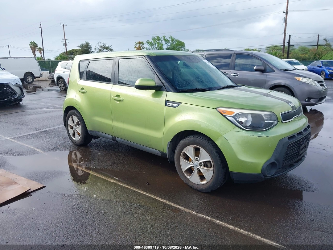 Vista de 2015 Kia Soul, ángulo 1