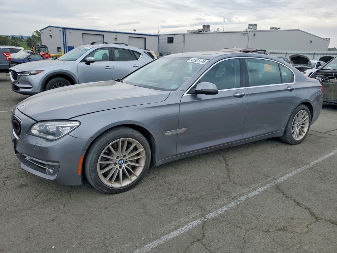 2014 BMW 750 LI view, angle 1