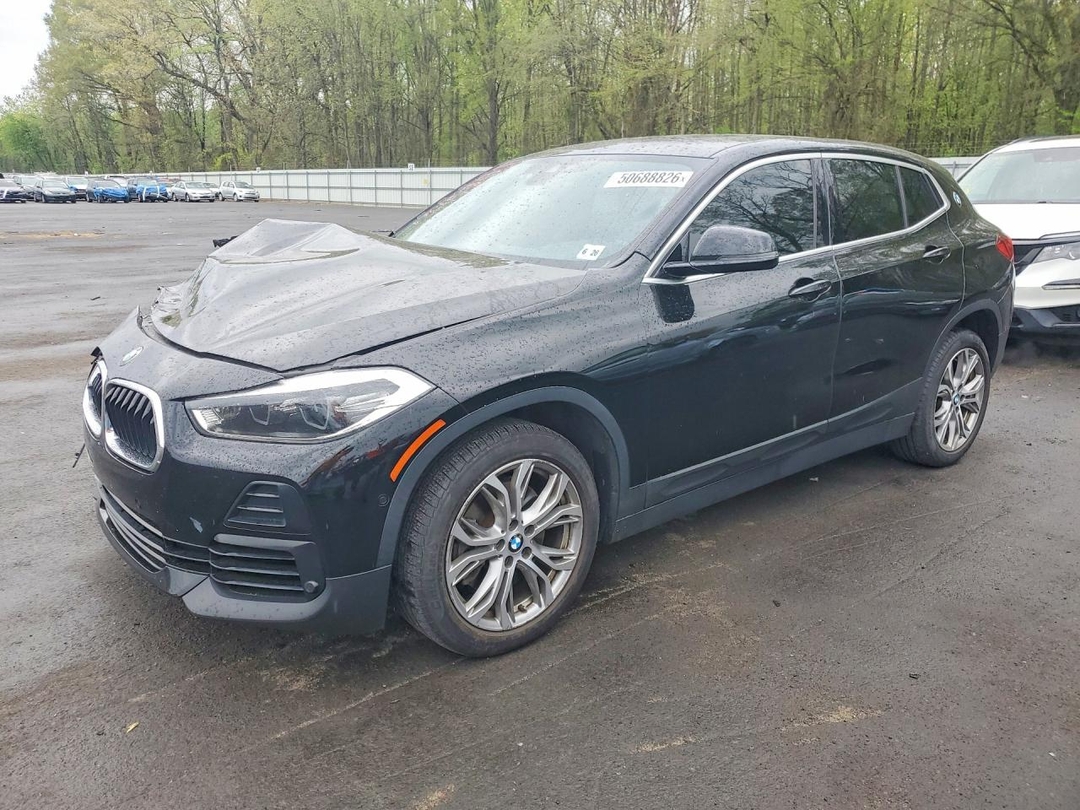 Вид 2022 BMW X2, угол 1