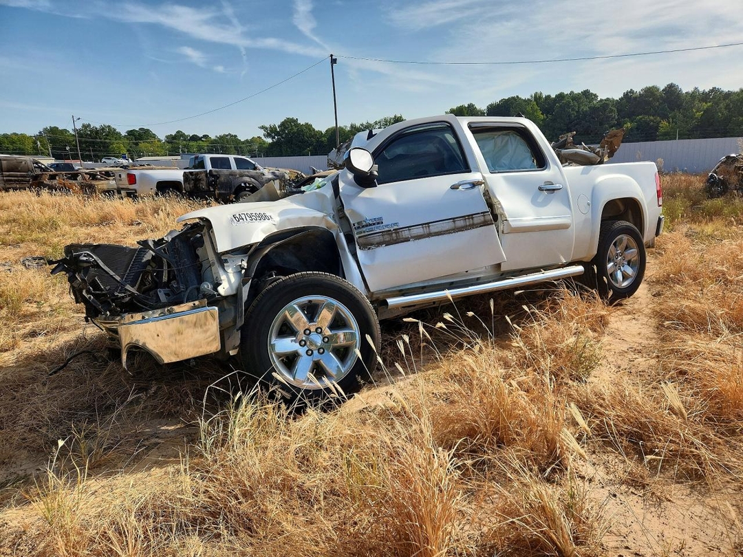 Vue de 2013 GMC SIERRA C1500 SLE, angle 1