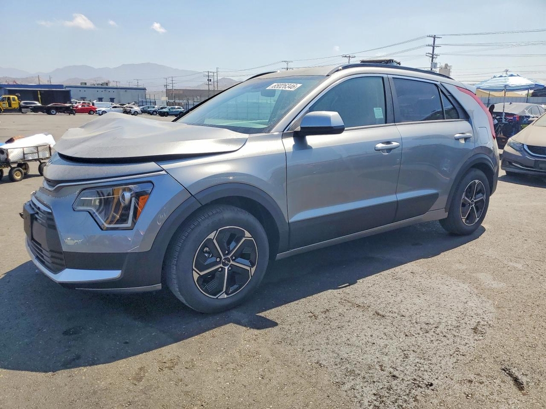 Vue de 2026 KIA NIRO LX, angle 1