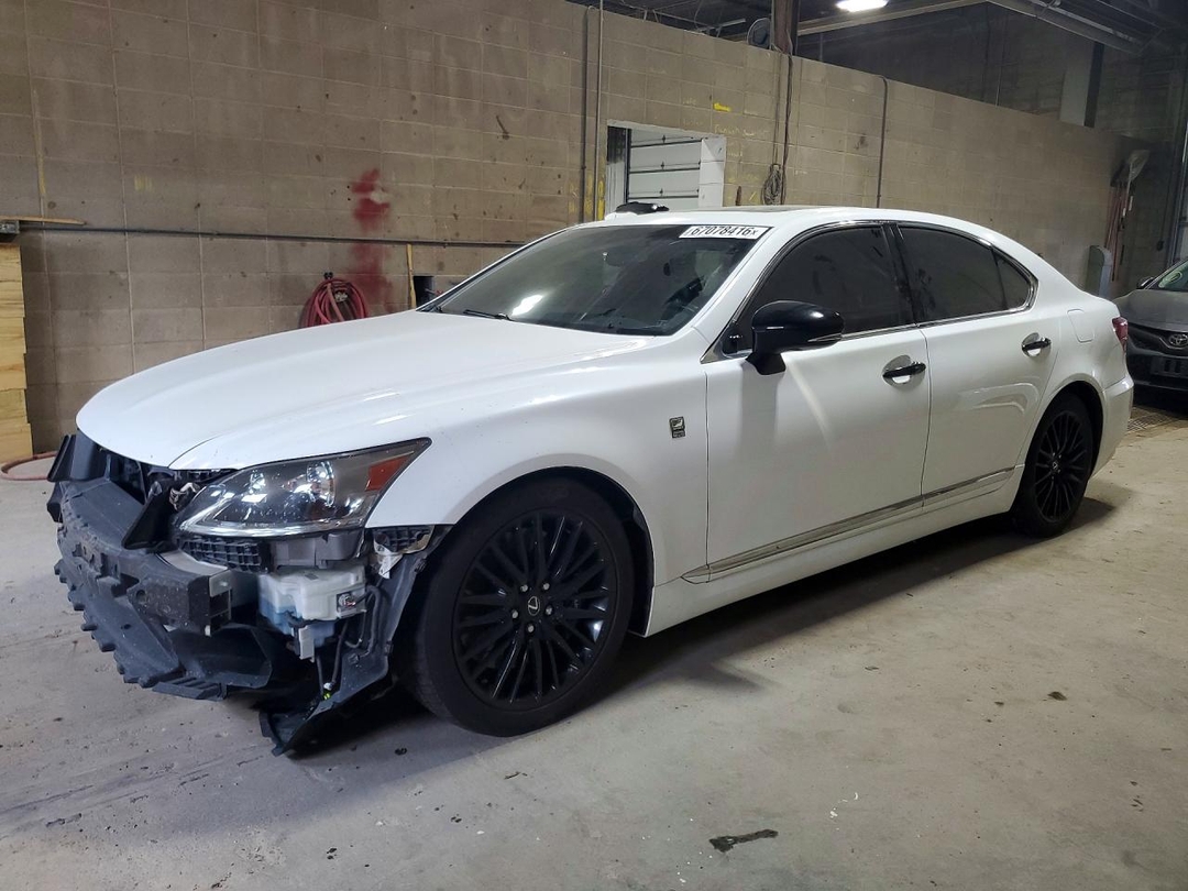 منظر 2015 LEXUS LS 460، زاوية 1