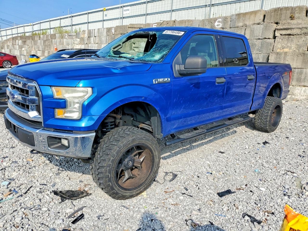 Vista de 2017 FORD F150 SUPERCREW, ángulo 1