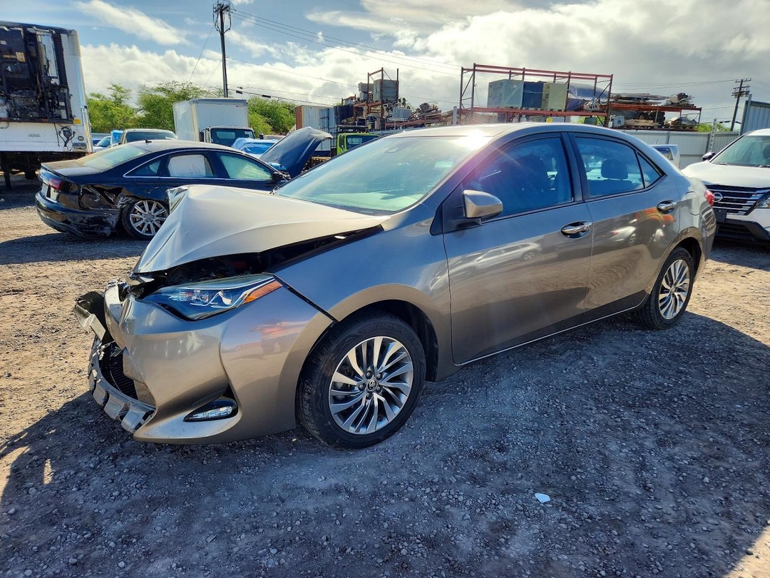 Vue de 2018 TOYOTA COROLLA L, angle 1