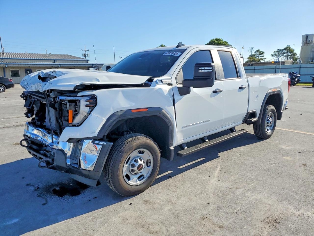 Vista de 2025 GMC SIERRA K2500 HEAVY DUTY, ángulo 1