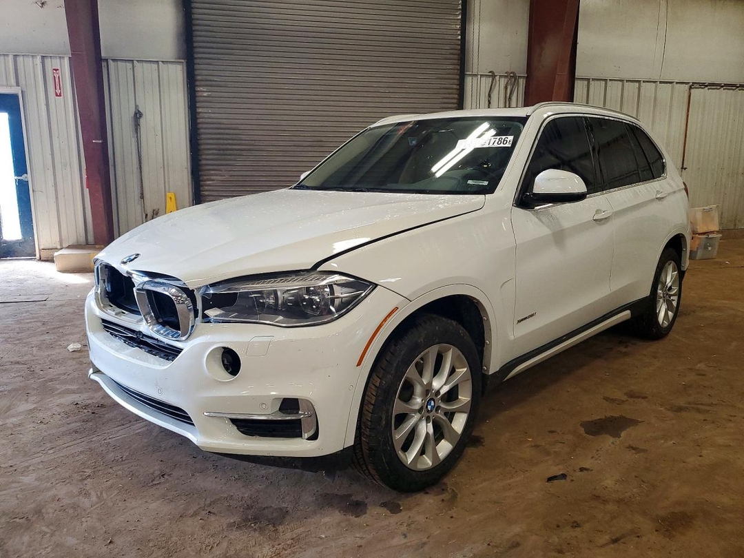 Vista de 2014 BMW X5 XDRIVE35I, ángulo 1