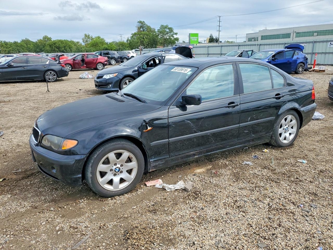 Vue de 2005 BMW 325 I, angle 1