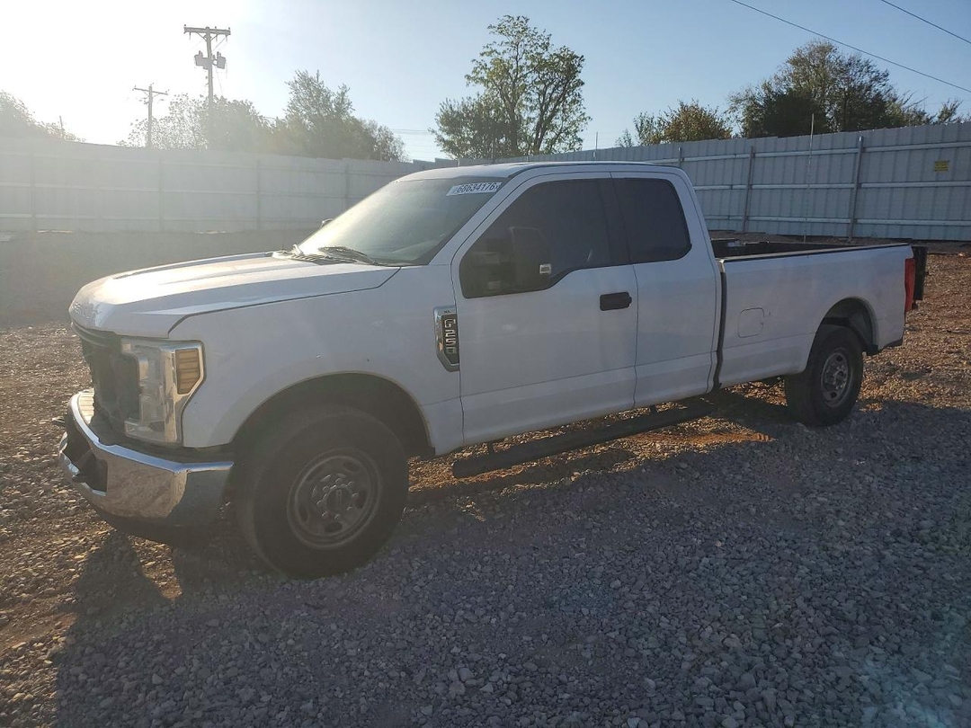 Vue de 2019 FORD F250 SUPER DUTY, angle 1