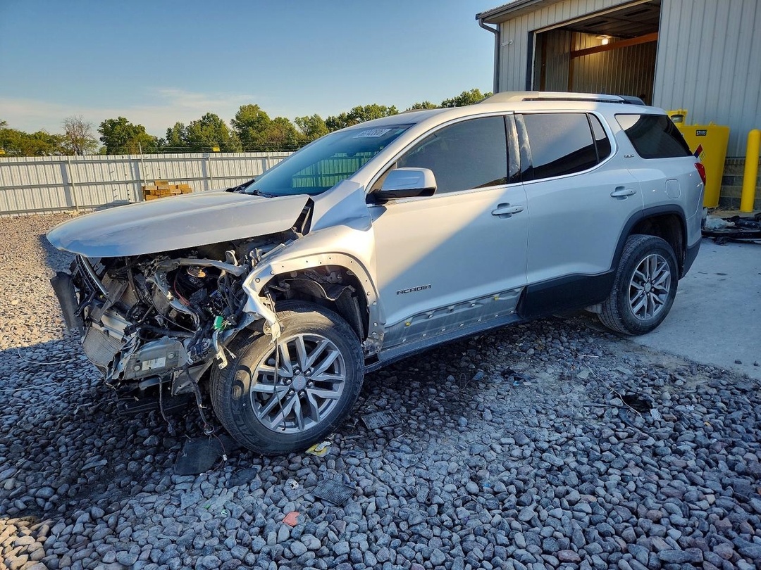 منظر 2018 GMC ACADIA SLE، زاوية 1