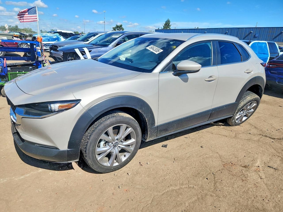 Vue de 2022 MAZDA CX-30 SELECT, angle 1