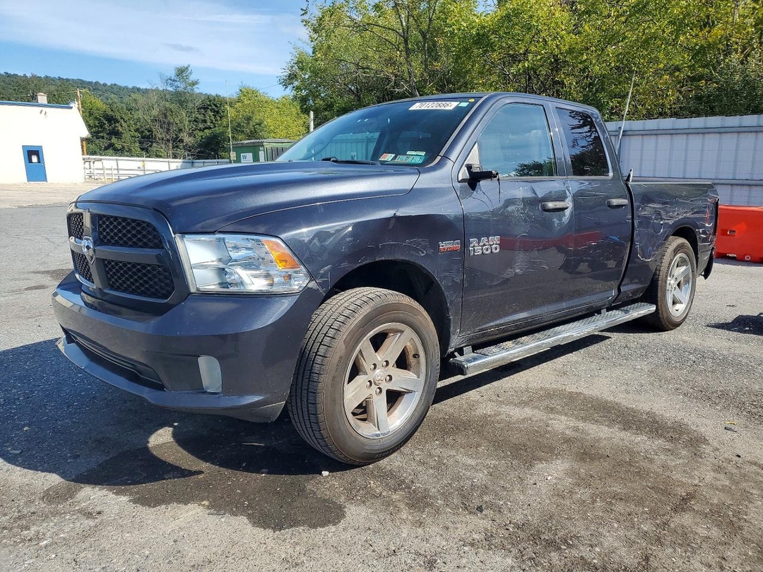 Vue de 2018 RAM 1500 ST, angle 1