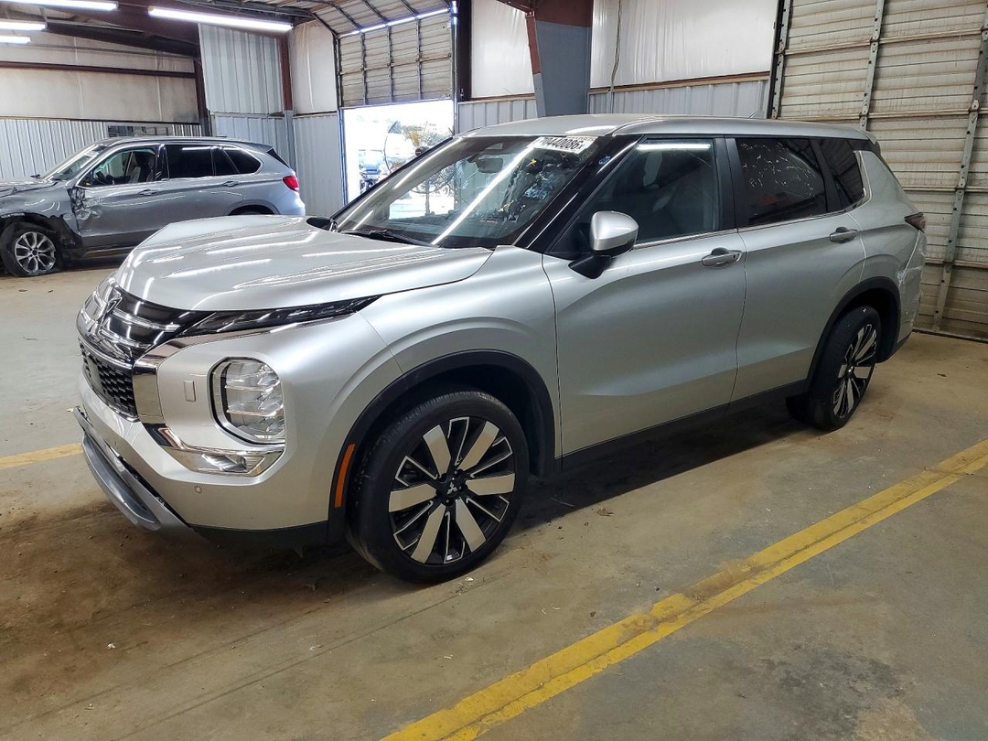 Vue de 2025 MITSUBISHI OUTLANDER SE, angle 1