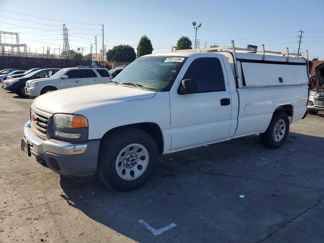 2006 GMC NEW SIERRA C1500 view, angle 1