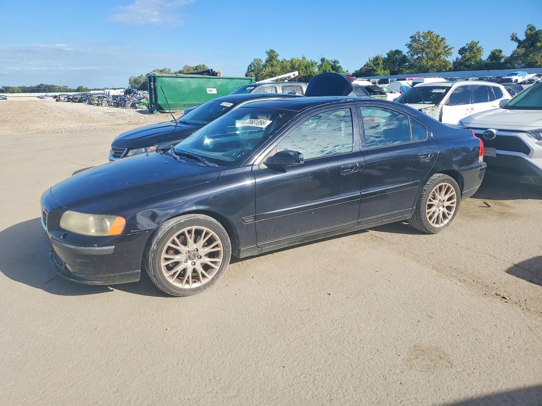 Vue de 2006 VOLVO S60 T5, angle 1