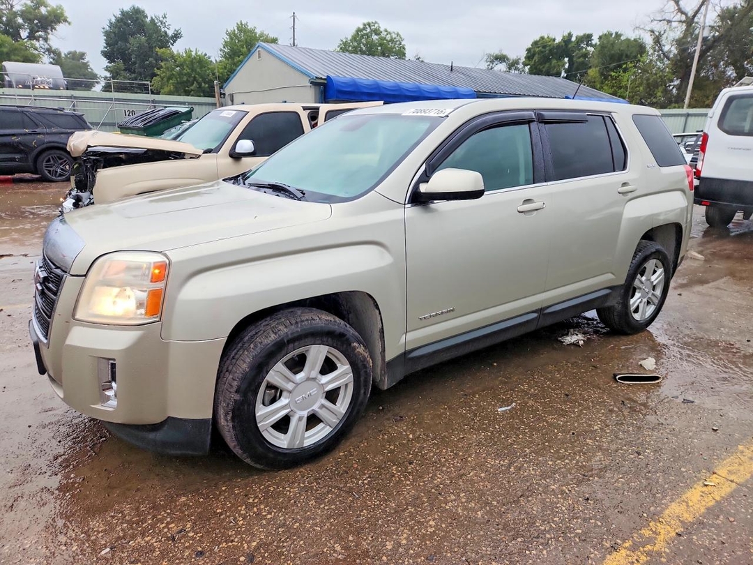 Вид 2014 GMC TERRAIN SLE, угол 1