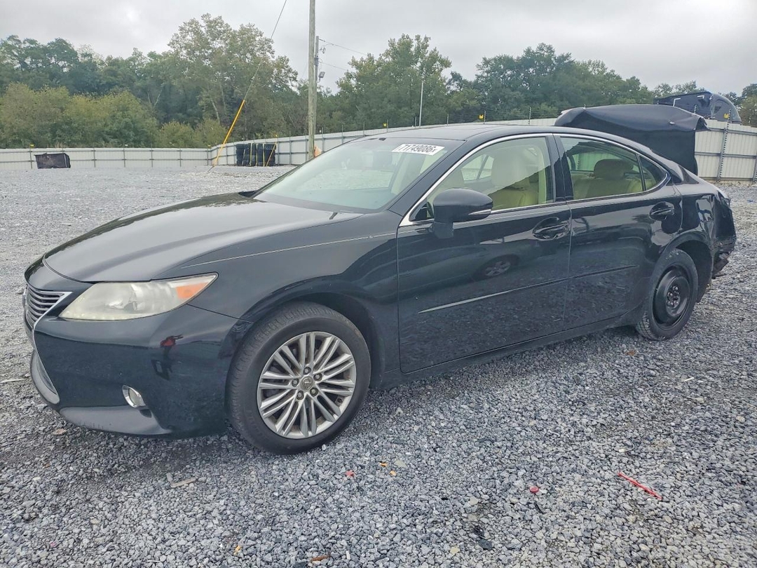 Vue de 2013 LEXUS ES 350, angle 1