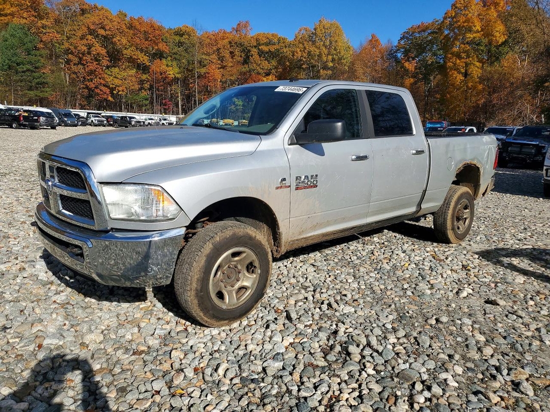 Vue de 2013 RAM 2500 SLT, angle 1