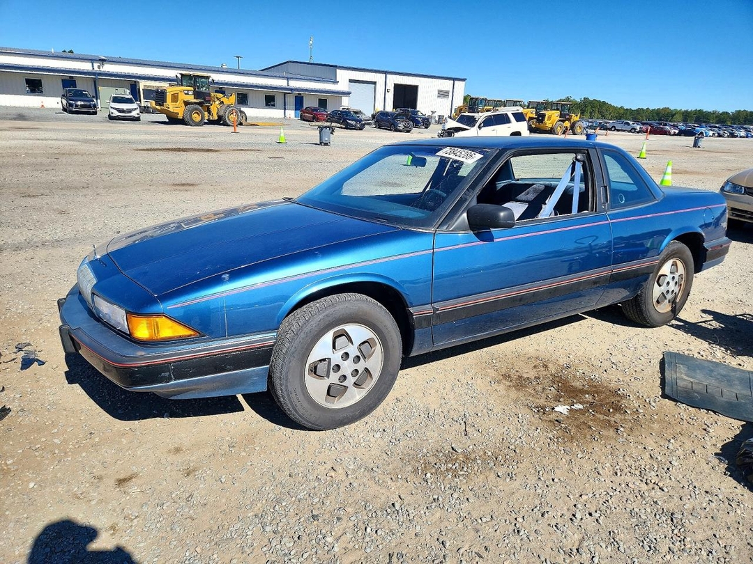 1990 BUICK REGAL CUSTOM view, angle 1