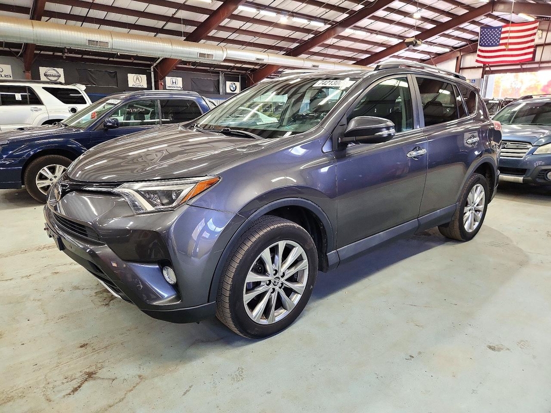 Vue de 2017 TOYOTA RAV4 LIMITED, angle 1