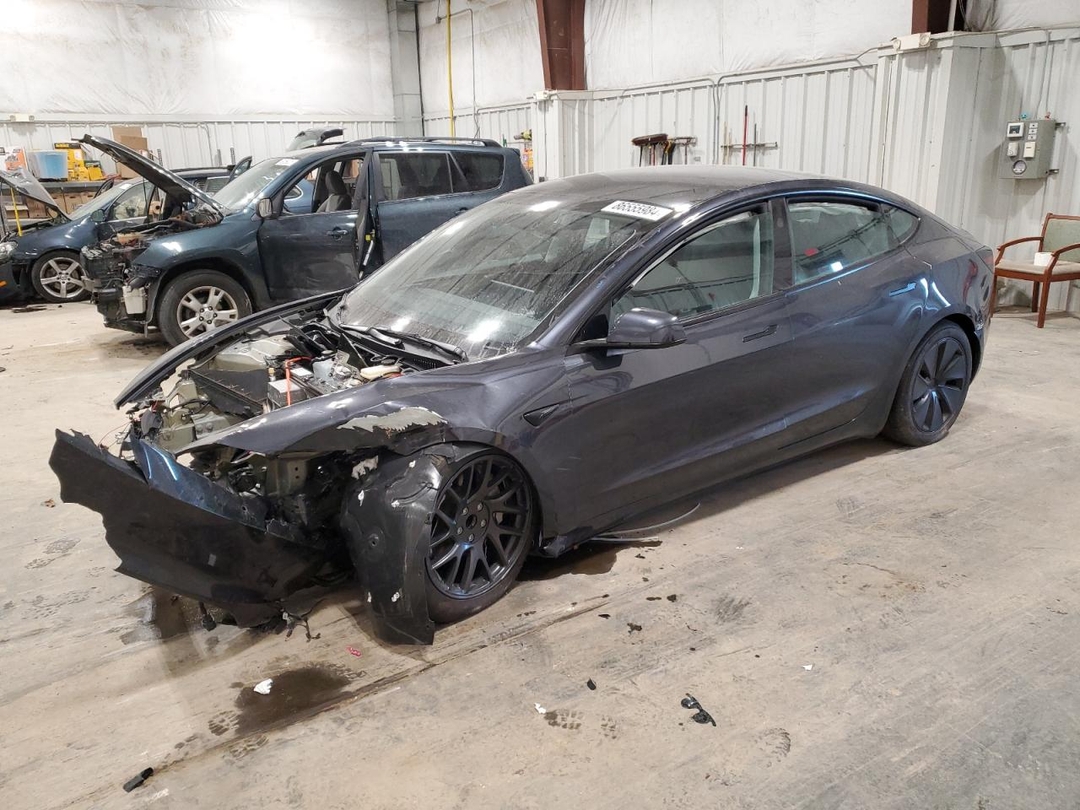 Vue de 2024 TESLA MODEL 3, angle 1