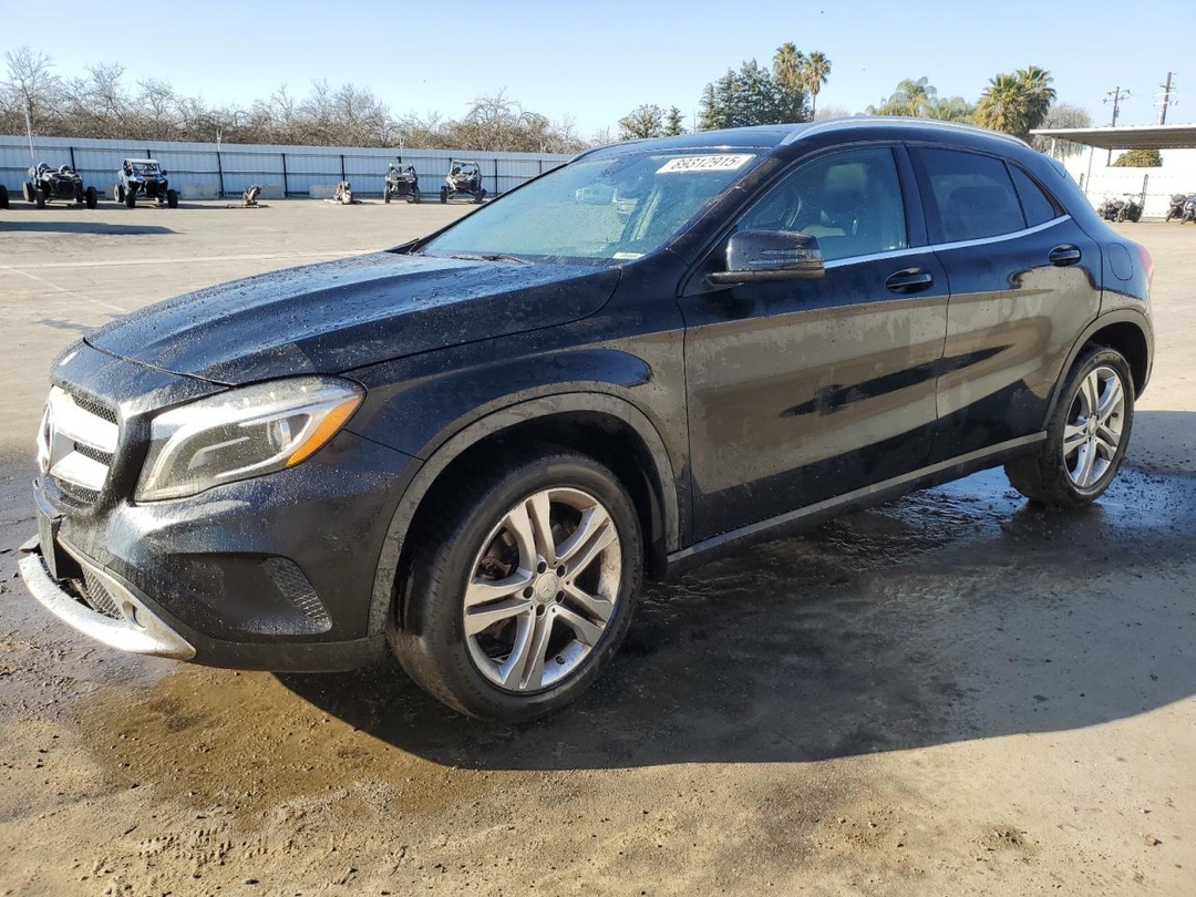 Vedere 2015 MERCEDES-BENZ GLA 250 4MATIC, unghi 1