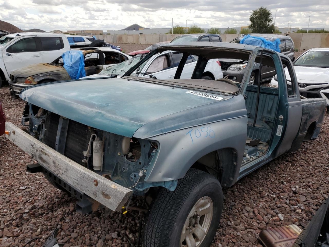 منظر 1997 TOYOTA T100 XTRACAB، زاوية 1