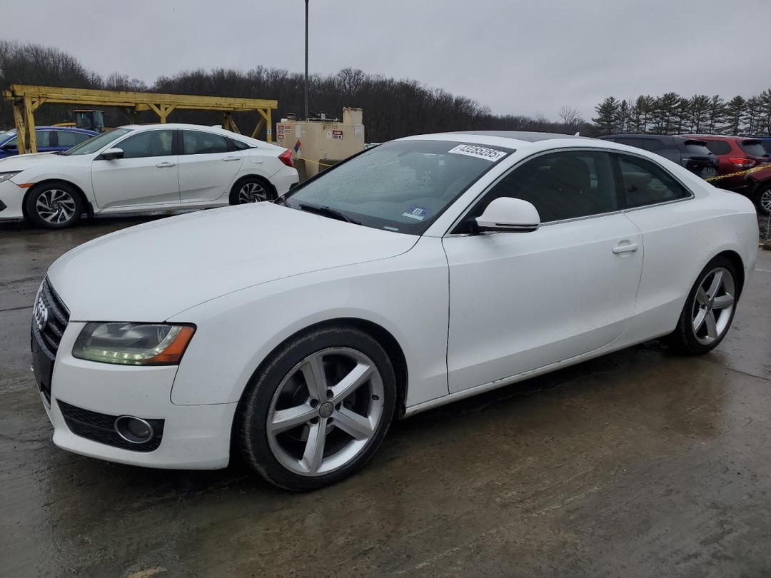Вид 2009 AUDI A5 QUATTRO, угол 1