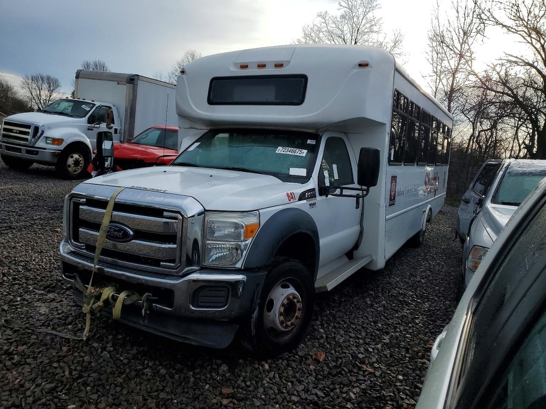 منظر 2016 FORD F550 SUPER DUTY، زاوية 1