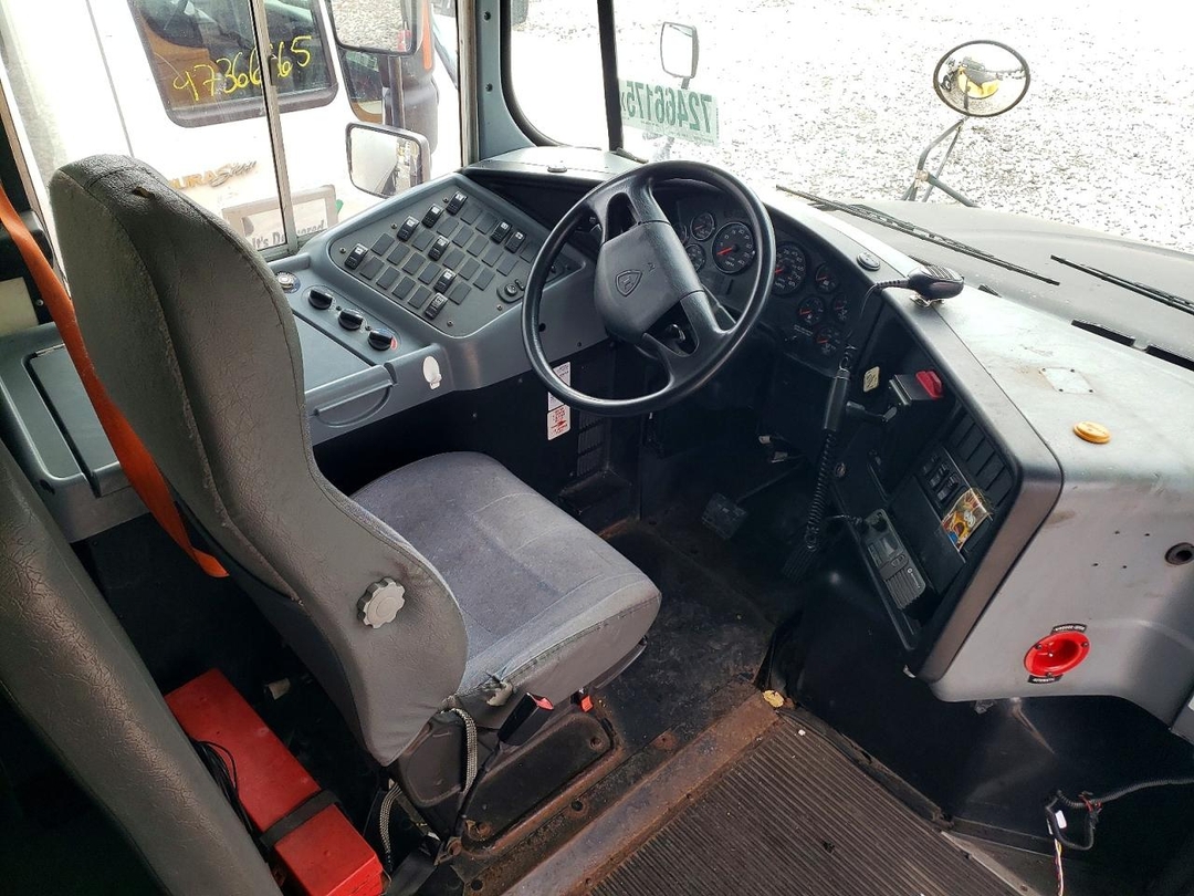Vue de 2014 IC CORPORATION CE SERIES SCHOOL - SCHOOL BUS, angle 1