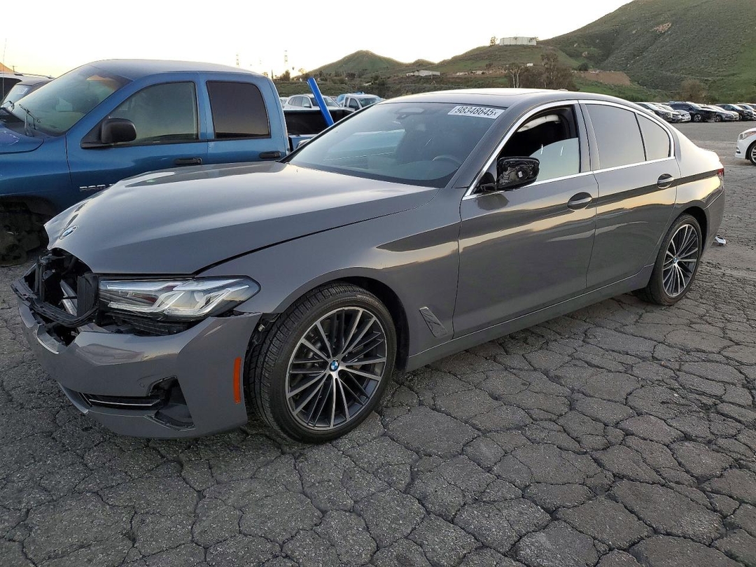 Vista de 2022 BMW 530 I, ángulo 1