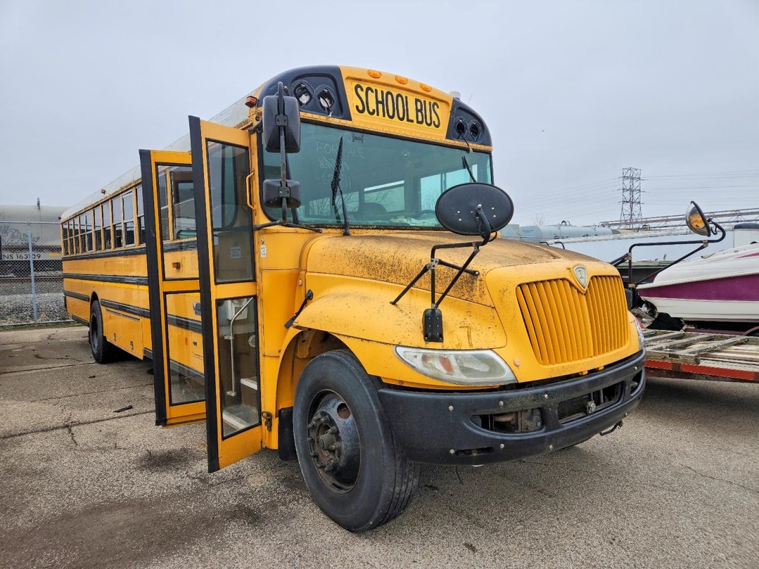 منظر 2014 INTERNATIONAL SCHOOL BUS، زاوية 1