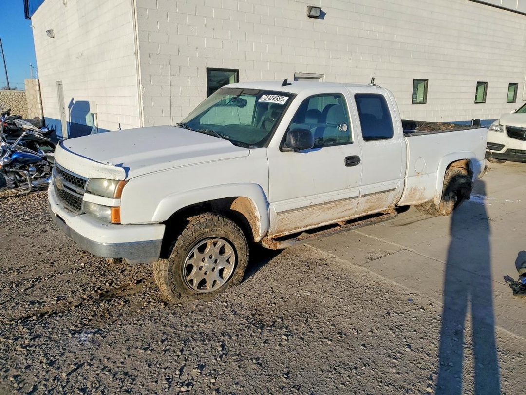 منظر 2007 CHEVROLET SILVERADO K1500 CLASSIC، زاوية 1