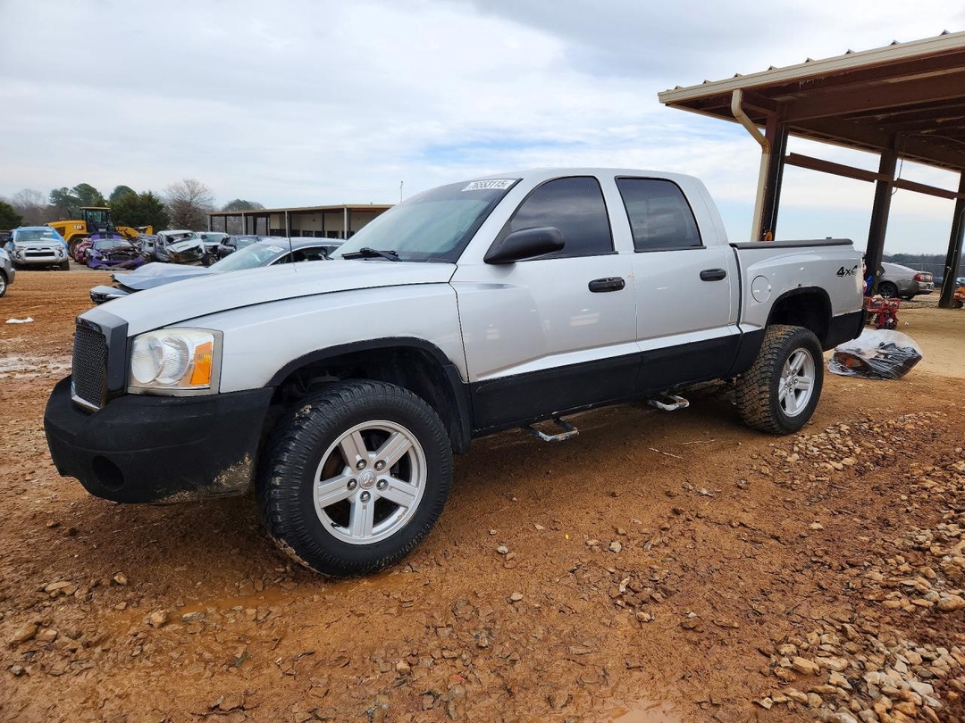 Вид 2007 DODGE DAKOTA QUAD SLT, угол 1