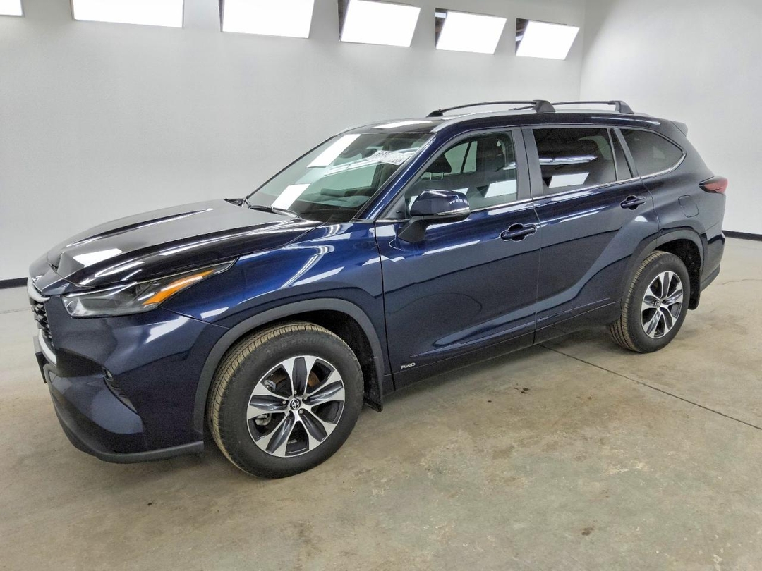 منظر 2025 TOYOTA HIGHLANDER HYBRID XLE، زاوية 1