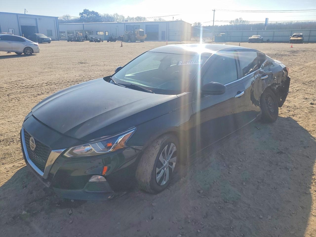منظر 2019 NISSAN ALTIMA S، زاوية 1