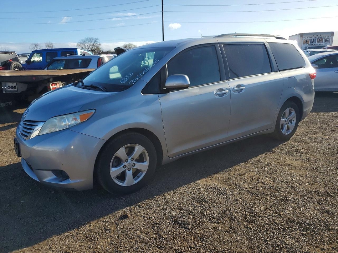 منظر 2016 TOYOTA SIENNA، زاوية 1