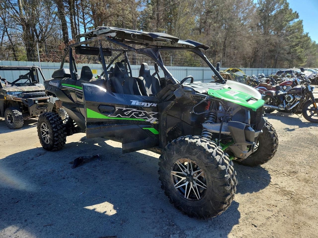Vue de 2024 KAWASAKI TERYX KRX UTILITY VEHICLE, angle 1