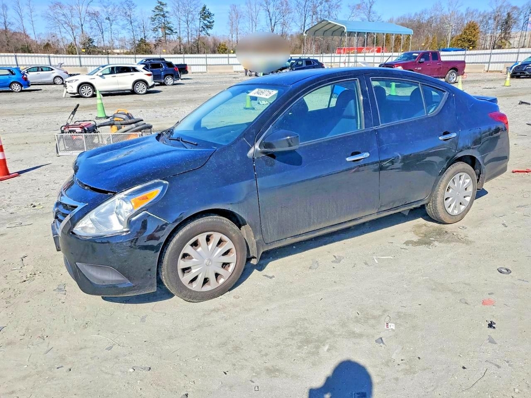 منظر 2016 NISSAN VERSA، زاوية 1