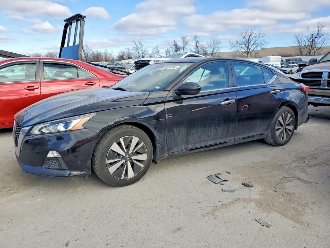 Вид 2022 NISSAN ALTIMA 2.5 SV, угол 1